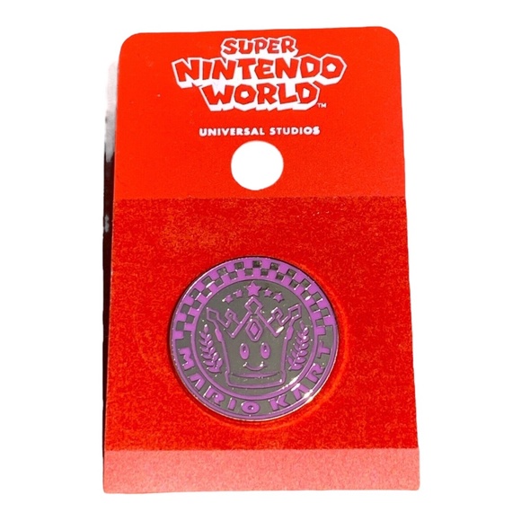Universal Studios Hollywood Super Nintendo World Crown Race Icon Pin - Picture 1 of 1